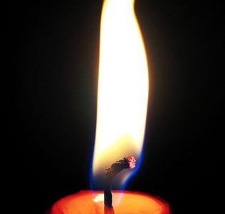 316px-Candleburning. cc: he.wikipedia