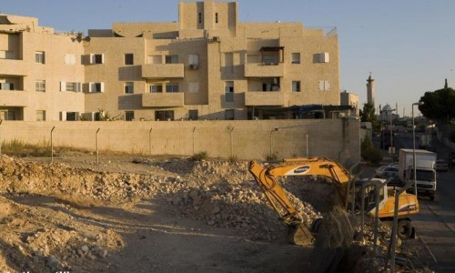 Construction work of Jewish buildings within a Palestinian neighbourhood in East Jerusalem, August 23rd, 2007 /Activestills